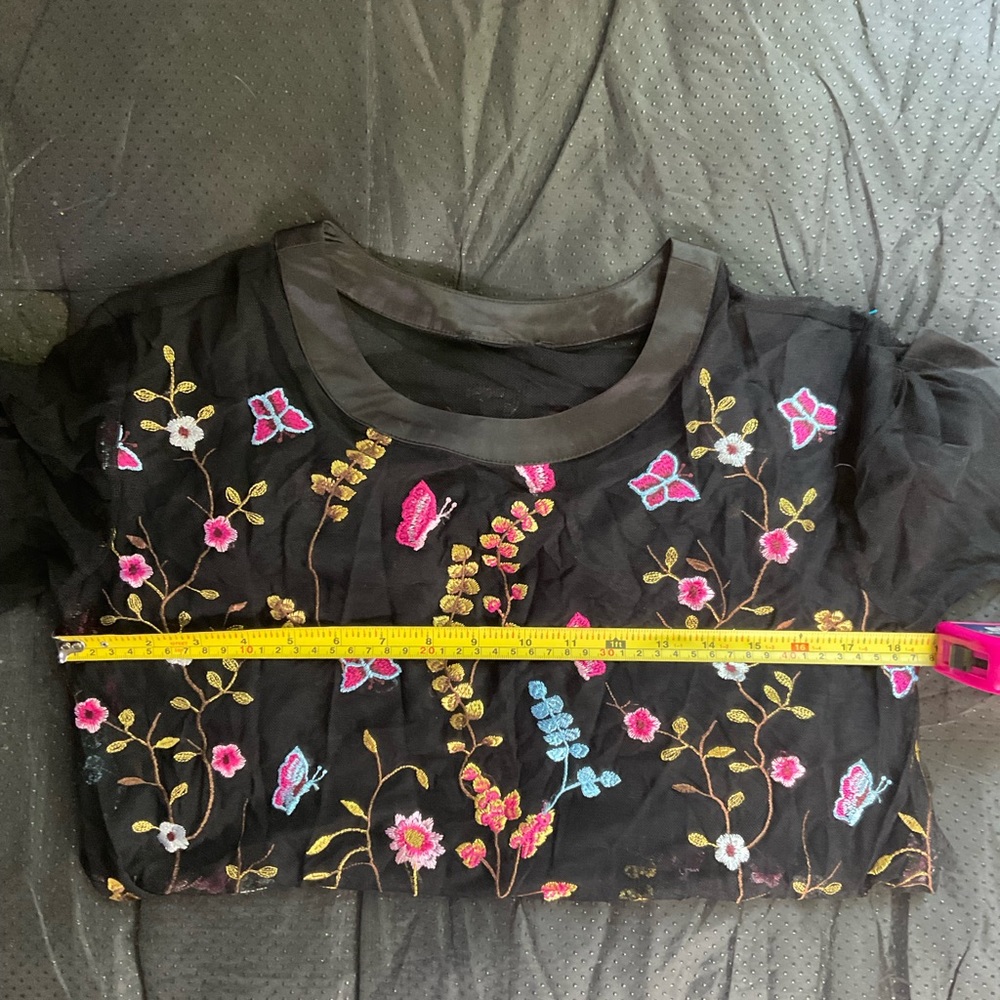“ EMBROIDERED FLORAL TOP” Sheer Black Netting with Lovely Embroidery. - Picture 13 of 13